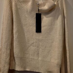 Deer/Concept NWT L Women's Cream Knit Sweater